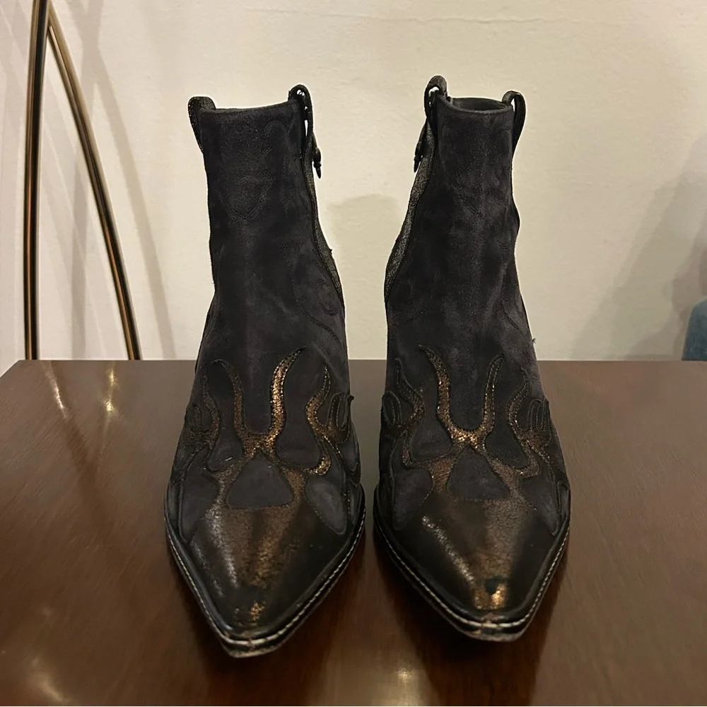 Donald J Pliner Women’s Jody Cowboy Boots Bronze Flames Pointed Toe Size 7 - Picture 2 of 9